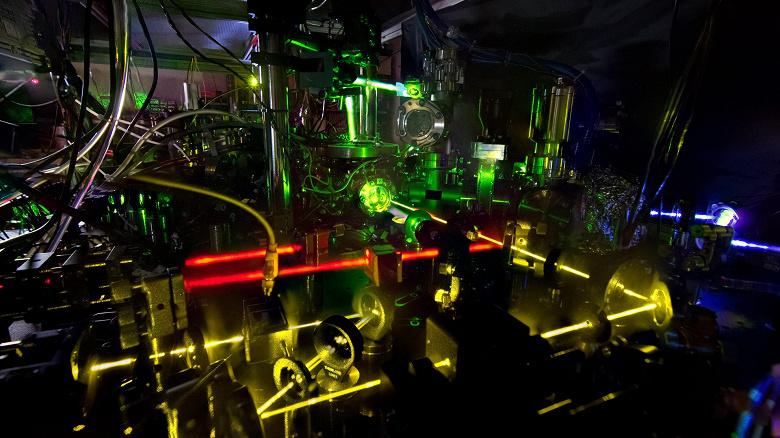 Время — это иттербий: как новые атомные часы будут искать темную материю