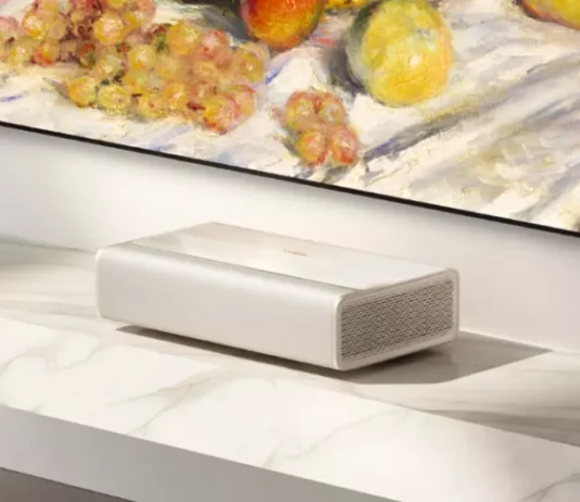 Xgimi Mira 4K Pro: Революция домашнего кинотеатра в 19 сантиметрах от стены
