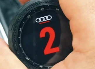 Энтузиаст превратил ручку КПП Audi A4 в умный дисплей с музыкальным пультом