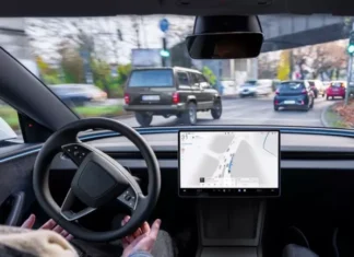 Автопилот Tesla покоряет Европу: FSD Supervised теперь и в Литве