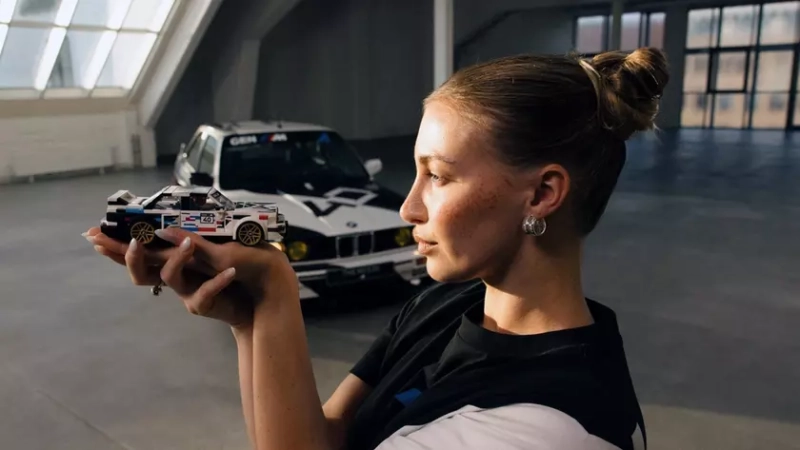 Набор Lego Speed Champions BMW M3 E30 с минифигуркой