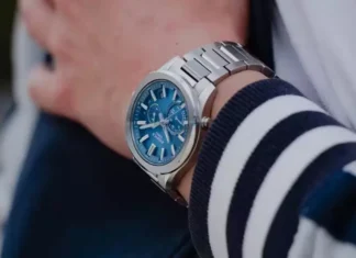 Тонкие и умные: Casio представила европейскую линейку Edifice EQB-1300 с солнечной зарядкой