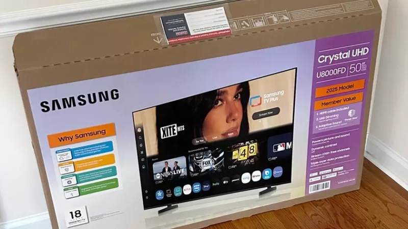 Икона поп-музыки Дуа Липа на коробках последних моделей Samsung TV