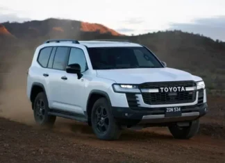 Toyota Land Cruiser 300 Hybrid: Революция мощности с электрической поддержкой