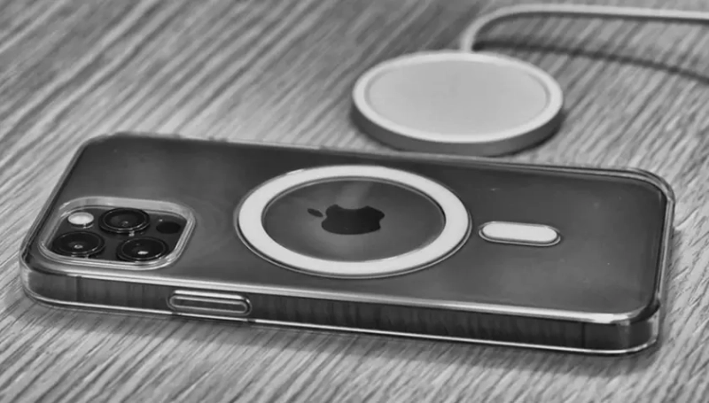 Будущее MagSafe в iPhone