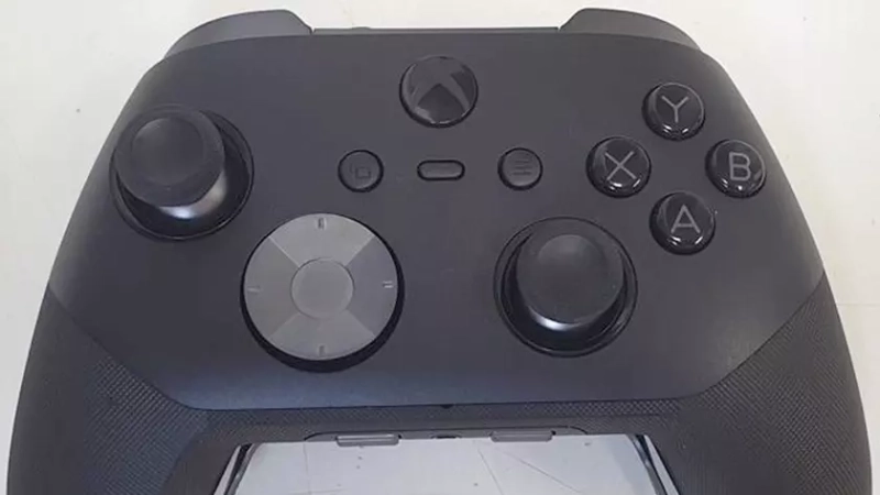 Первый взгляд на Xbox Elite 3: появились фотографии нового контроллера