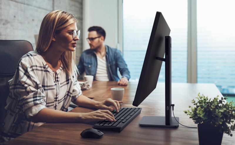 Asus ExpertCenter P200 AiO в рабочей среде