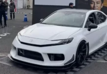 Двухмоторный beast: Toyota Camry, которая взрывает представления о среднем седане