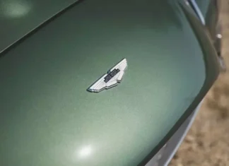 Коллекционный шедевр: Редчайший Aston Martin DB4 GT Zagato выходит на аукционные торги