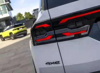 Jeep Compass 2026 анонсировал революцию в сегменте: 674 км запаса хода и 375 л.с. для покорения бездорожья
