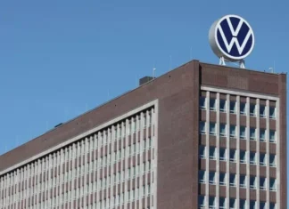 Volkswagen на грани краха: топ-менеджеры раскрыли шокирующие детали выживания компании