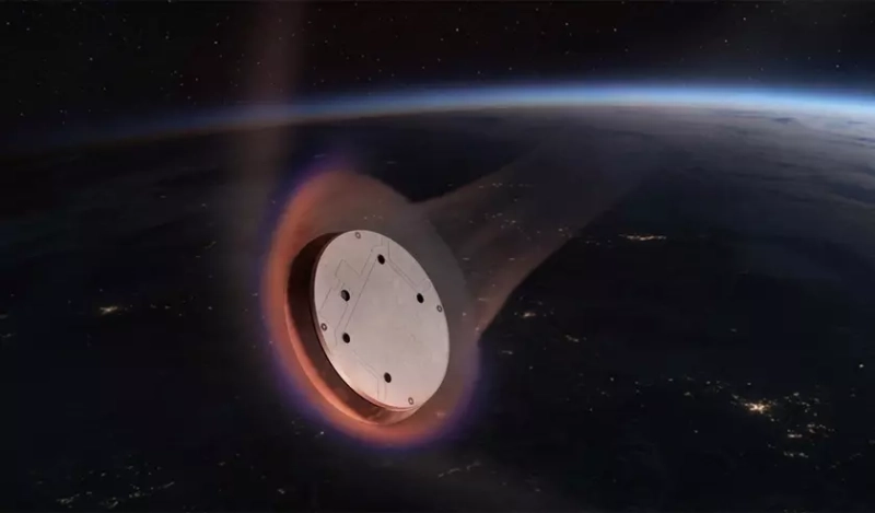 Ракета Falcon 9 на старте с капсулой Starfall