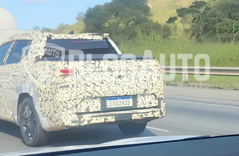 Toyota Corolla Cross превращается в пикап: практичность вместо пафоса