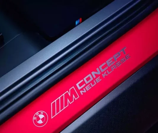 BMW M3 на бензине не умирает: баварцы протестировали рядную «шестёрку» против электрификации