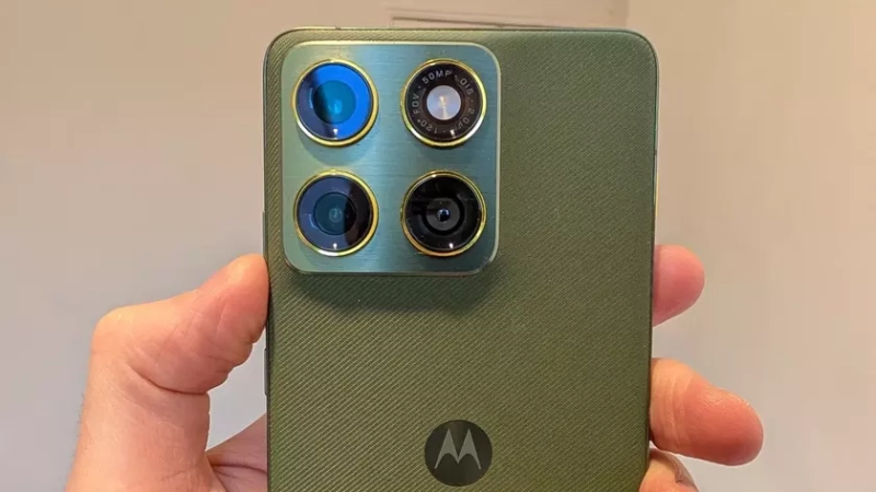 Decoding Beauty: The Unique Elements of Motorola Signature Phones