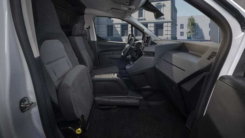 Fiat Doblò EasyPRO: Рабочая лошадка для тех, кому ехать, а не «шashечки»
