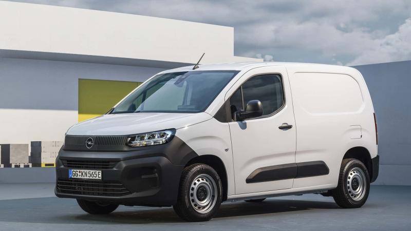 Fiat Doblò EasyPRO: Рабочая лошадка для тех, кому ехать, а не «шashечки»