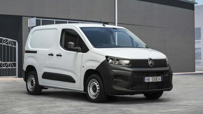 Fiat Doblò EasyPRO: Рабочая лошадка для тех, кому ехать, а не «шashечки»