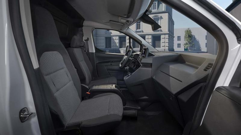 Fiat Doblò EasyPRO: Рабочая лошадка для тех, кому ехать, а не «шashечки»