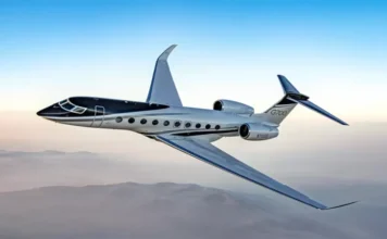 Gulfstream G700 прошел испытание на 100% биотопливе: как бизнес-авиация борется с климатом на высоте 15 км