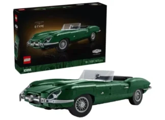 LEGO воссоздала икону автомобилестроения: 1673 детали Jaguar E-Type в British Racing Green