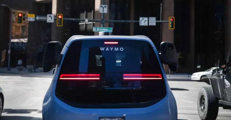 Будущее на колесах: почему инновации Waymo меняют правила игры в транспорте