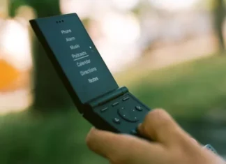 Light Flip: создатель Motorola Razr анонсировал раскладушку для борьбы с цифровой зависимостью