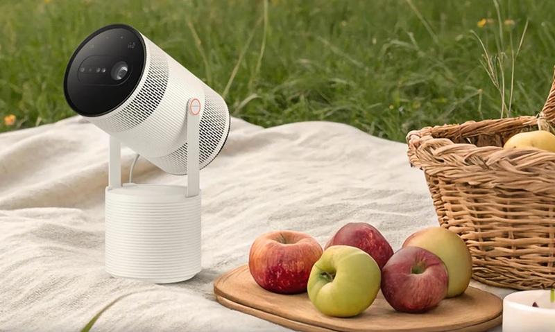 Samsung выпустила The Freestyle+ — умный проектор с повышенной яркостью, который сглаживает углы