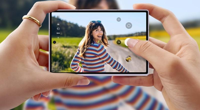 Широкоформатная база: Samsung представила Galaxy Z Fold 8 — переосмысленный складной смартфон в новом форм-факторе