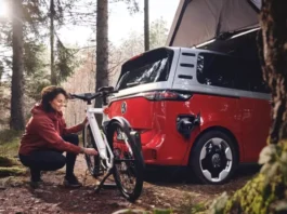 Volkswagen анонсировал электровелосипед с автомобильным «мозгом»: радар, камера и проекционный дисплей на руле