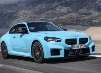 BMW M2 xDrive: тест на прочность для кошелька — зачем платить за полный привод и карбон