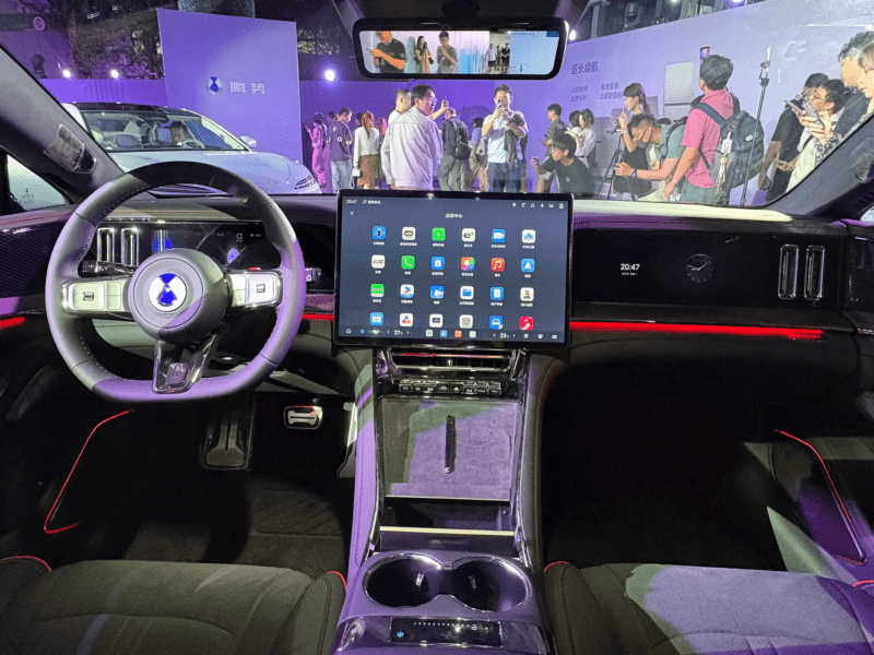 Denza Z9S: как BYD пытается убедить нас, что 5-метровый седан — это «компактно»