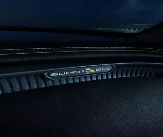Dodge Charger Super Bee 2027: как турбошестёрка с 600 л.с. превзошла легендарный Hellcat