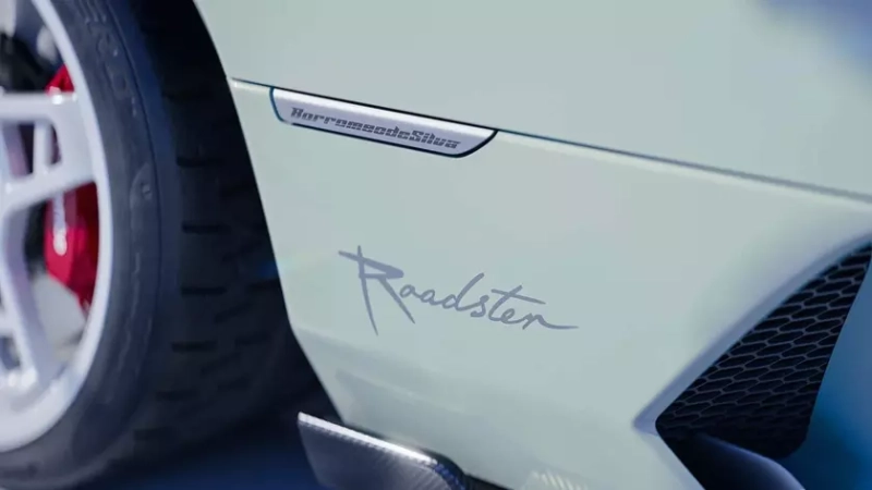 Eccentrica V12 Roadster на выставке Monterey Car Week