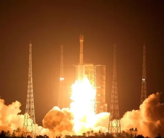 Китайская космическая программа трещит по швам: четвертый провал Long March 7A за 2026 год