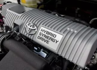 Toyota раскрыла планы на революцию гибридов: новые батареи 2027 года и рекордная автономность в 1000 км