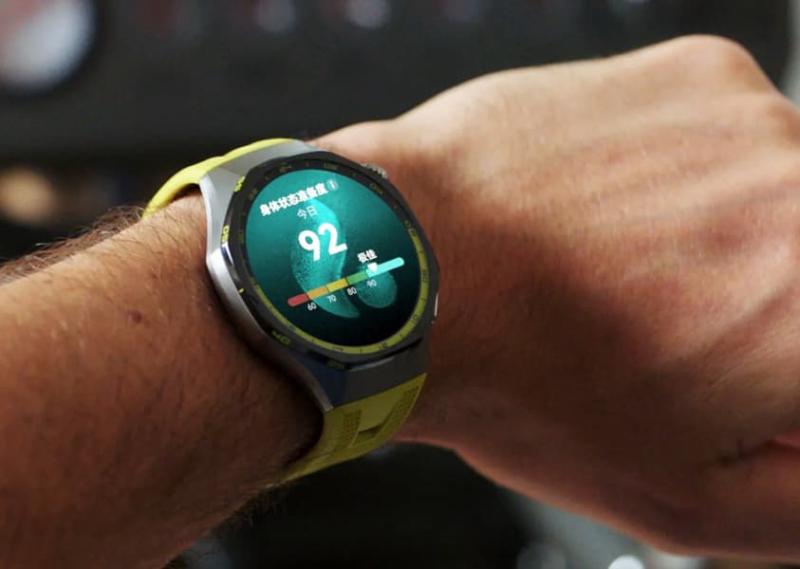 Huawei Watch GT 7 Pro: титан, сапфир и немного горнолыжного пафоса