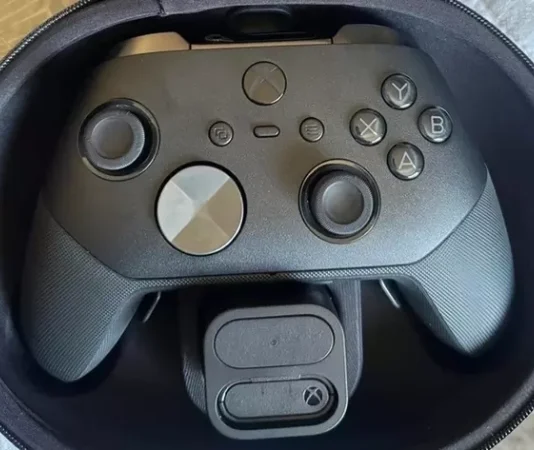 Утечка через Reddit: прототип Xbox Elite 3 случайно оказался у геймера — что нового узнали о контроллере?