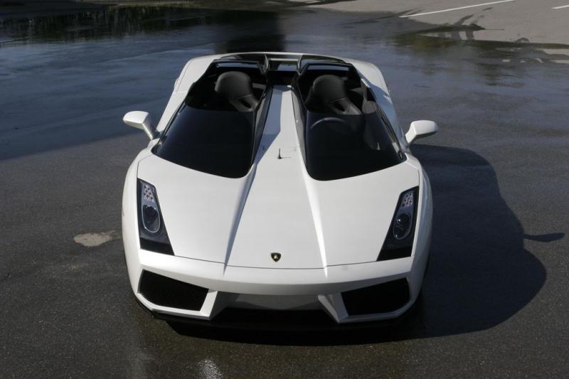 Lamborghini Revuelto SV: когда 1015 лошадиных сил становится недостаточно