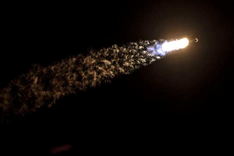 Лунный удар: Почему ступень Falcon 9 решила «припарковаться» в кратере Эйнштейна