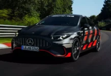 Mercedes-AMG CLA 45 анонсировал рекорд Нюрбургринга, но BMW M2 уже прошел быстрее на 7 секунд