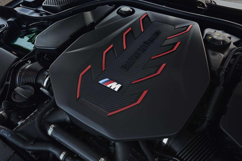 Mercedes-AMG возвращает V8: капитуляция перед BMW и здравым смыслом