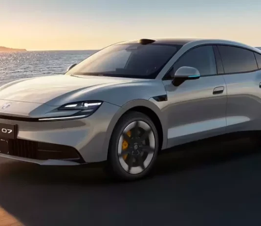MG 07 PHEV: гибридный седан с рекордным запасом хода и технологиями будущего