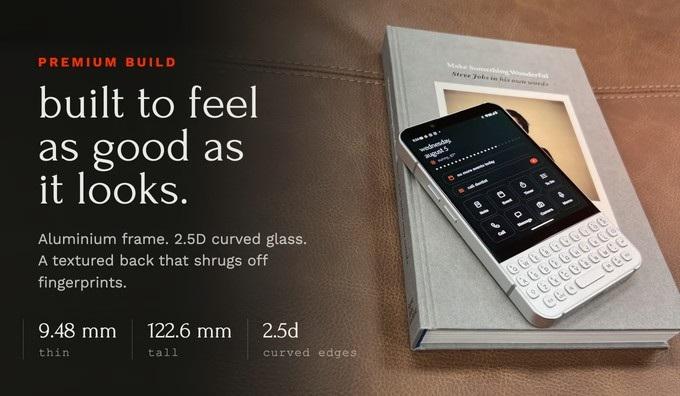 Представлен Minimal Phone 2 — компактный QWERTY-смартфон, который отказался от E-Ink в пользу OLED-дисплея