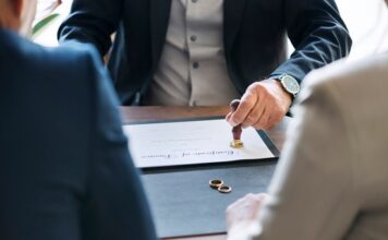Розлучення в односторонньому порядку: судовий позов і спеціальні випадки ДРАЦС