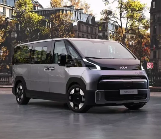 800-вольтовая архитектура и зарядка за 20 минут: Kia раскрыла серийный электрофургон PV7
