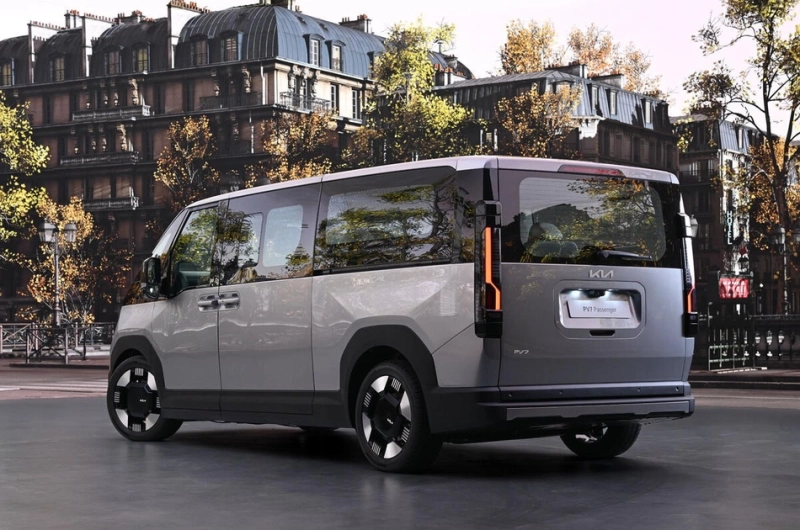 Kia PV7 вид сзади