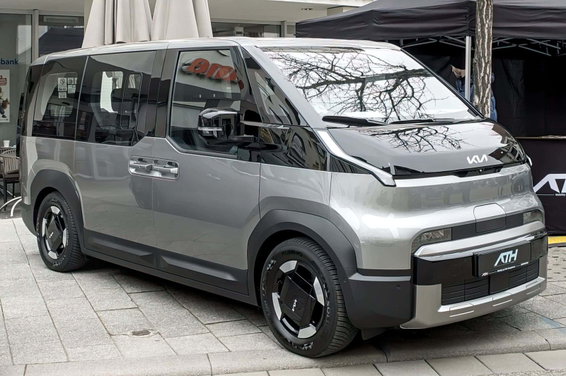 Kia PV7: Корейцы готовят электрический «офис на колесах» для Ганновера