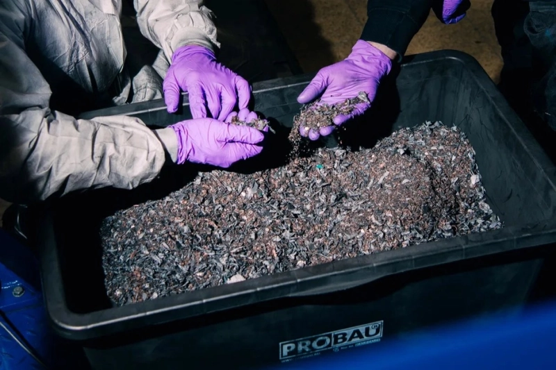 Porsche изготовила первые батарейные ячейки из 100% переработанного сырья