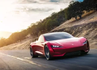 Tesla анонсировала показ серийного Roadster: Маск раскрыл дату долгожданной премьеры